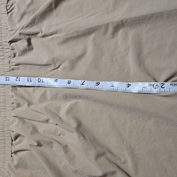 NWT Mono B Beige Casual Shorts Size 3X Elastic Waist Stretchy Split Hem - Picture 6 of 8